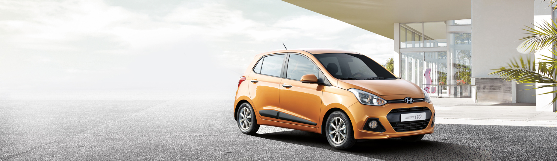 Closer view at the front part of Hyundai car with its logo and grille