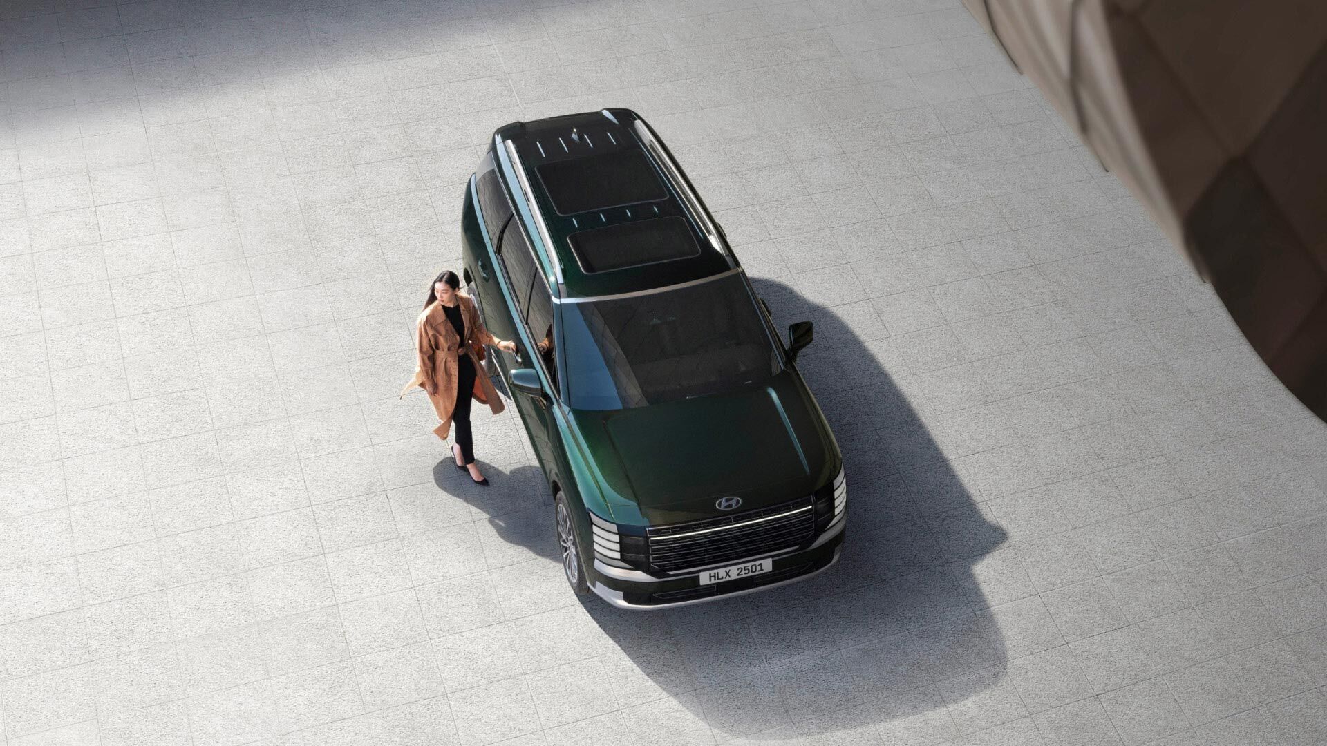 Closer view at the front part of Hyundai car with its logo and grille